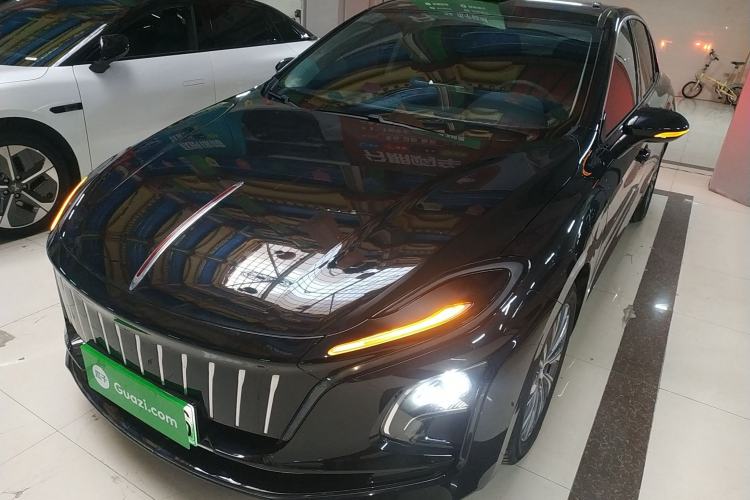 Used Hongqi E-QM5 2022 431 km Charge & Enjoy Edition