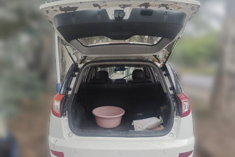 Used Geely Auto GX7 2015 Classic Edition 1.8L Manual New Urban Model China IV