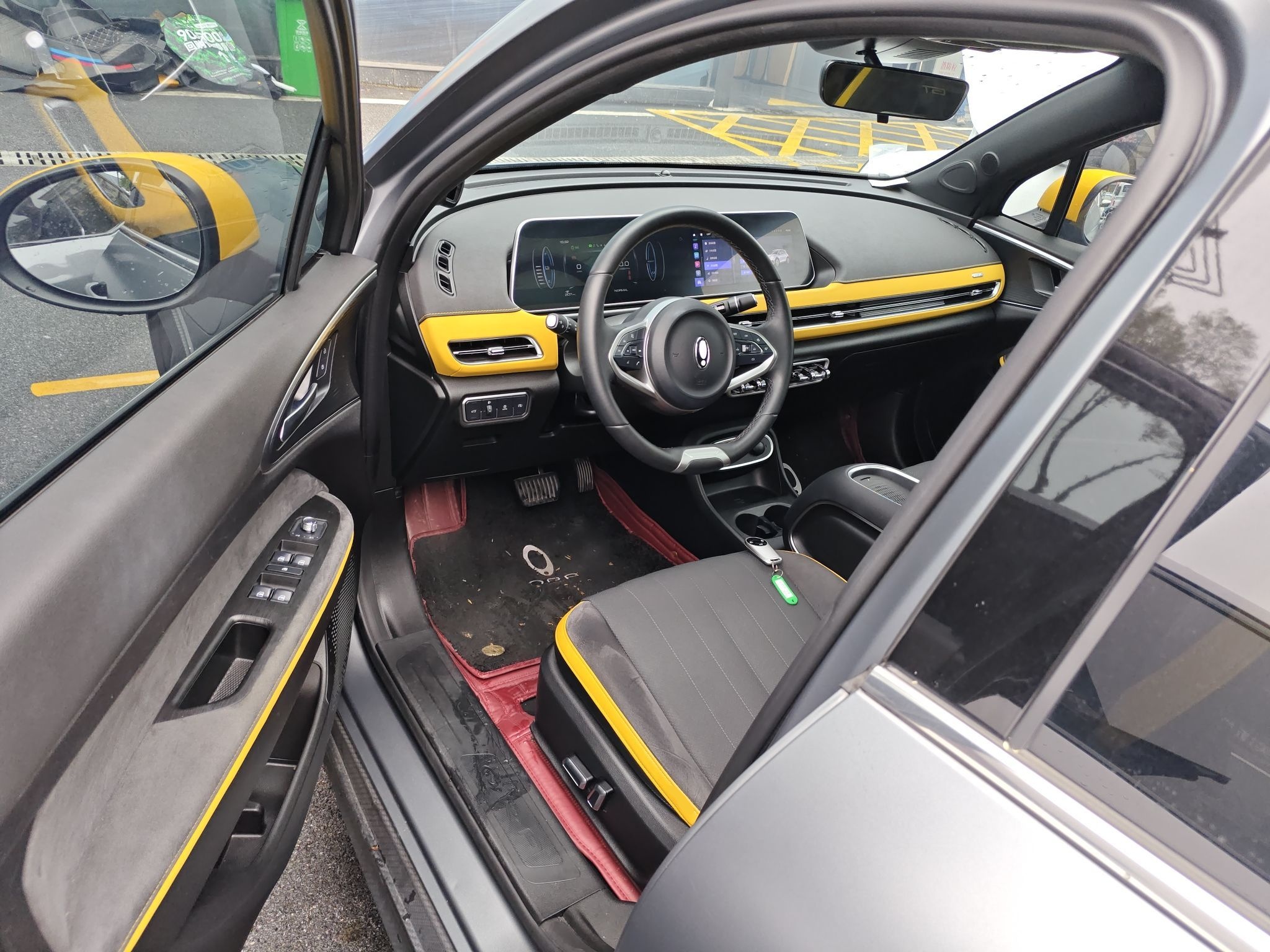 المقاعد الأمامية داخل السيارة