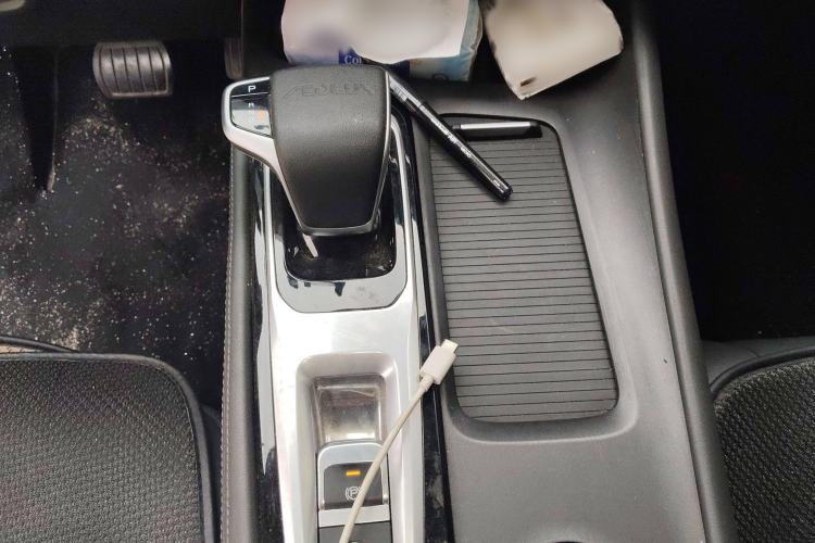 Used Dongfeng Aeolus Huge 2022 Mach Dual-Motor 1.5T MHD Dare-to-Dream Edition