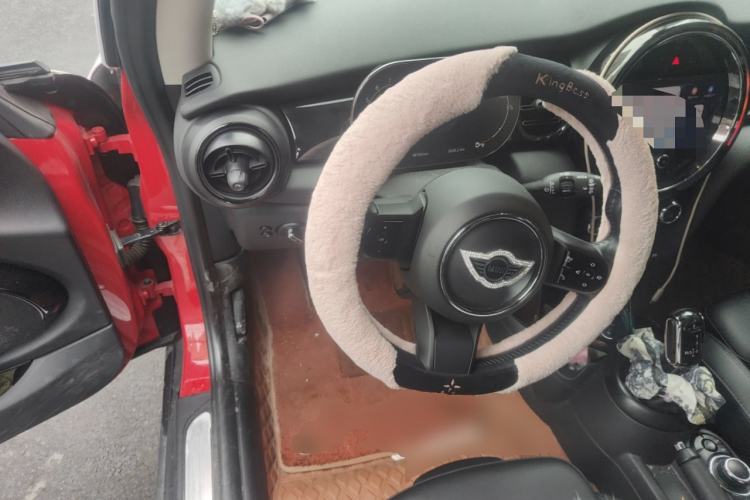 Used MINI 2022 1.5T COOPER Classic Edition