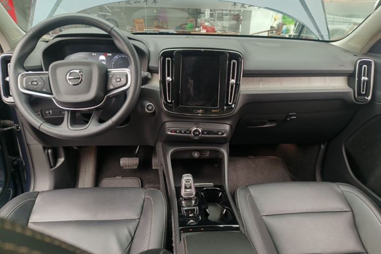 Used Volvo XC40 2021 T4 Four-Wheel Drive Smart Luxury Edition Center Console