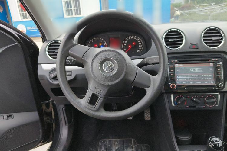 Used Volkswagen Jetta 2015 1.6L Manual Comfort Model