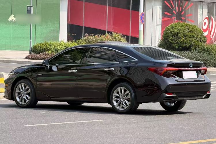 Used Toyota Avalon 2019 Dual-Engine 2.5L Luxury Edition China VI Standard
