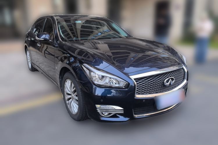 Used Infiniti Q70 2019 Q70L 2.0T Enjoyment Edition Front Right 45 Deg