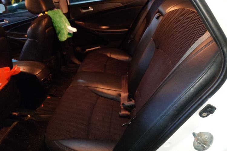 Used Hyundai Sonata 2011 2.0L Automatic Leading Edition Left Rear Seat