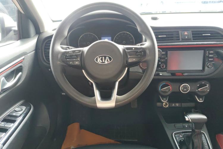 Used Kia KX Cross 2017 1.4L AT GLS Steering Wheel