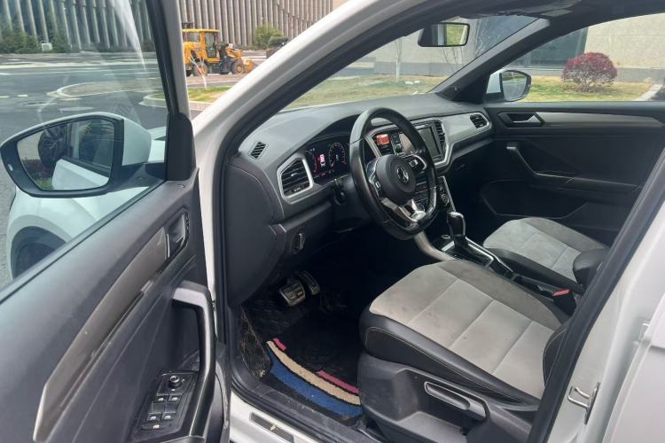 Used Volkswagen T-ROC 2020 280TSI DSG Two-Wheel Drive R-Line Pro
