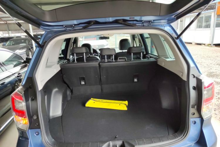 Used Subaru Forester 2016 2.5i Luxury Navigation Edition Trunk