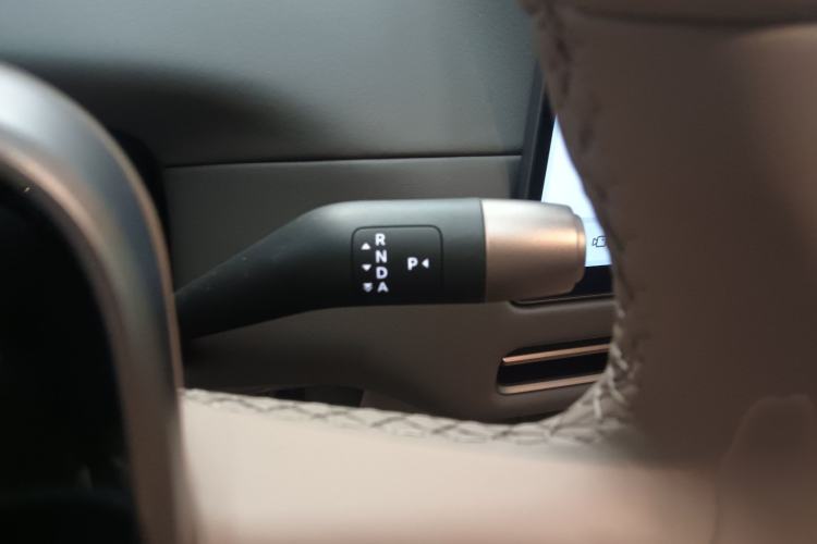 Used Li Auto Li Auto i8 2025 Model Standard Version