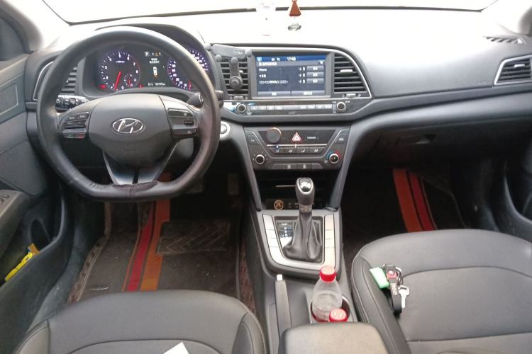 Used Hyundai Elantra (6th Generation / Lingdong) 2018 1.4T Dual-Clutch Xuan Dong · Dynamic Edition Center Console