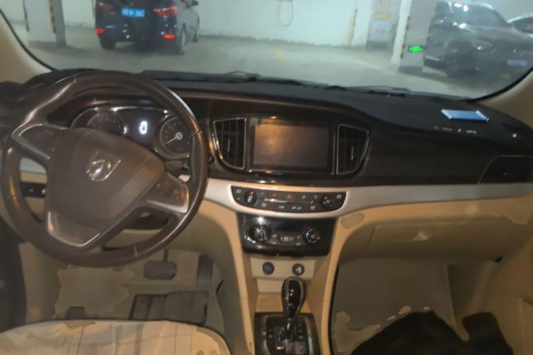 Used Baojun 730 2016 1.8L iAMT Luxury Model 7 Seats
