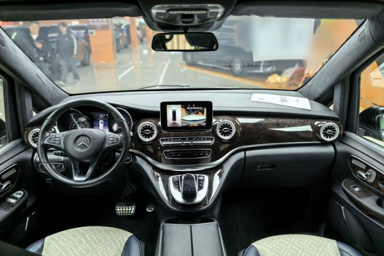 Used Mercedes-Benz V-Class 2018 V 260 L Prestige Extended Version China VI
