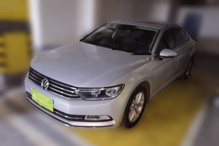 Used Volkswagen Magotan 2017 280TSI DSG Comfort Model