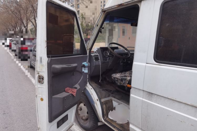 Used Iveco Daily 2009 2.5T-A35 7-Seater
