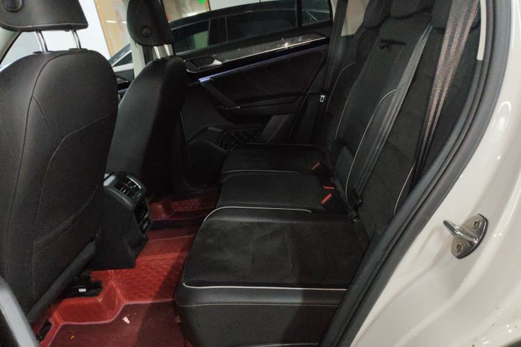 Used Volkswagen Tayron 2022 380TSI Four-Wheel Drive Luxury Connected Pro Version Left Rear Seat