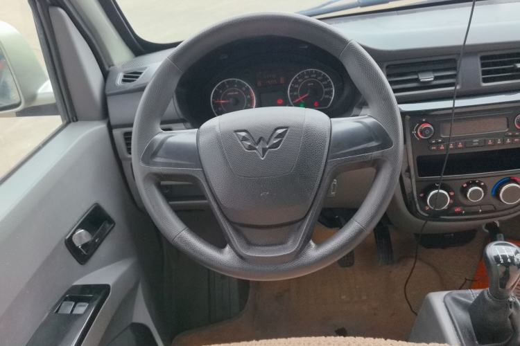 Used Wuling Zhiguang 2015 1.2L S Standard Model LSI