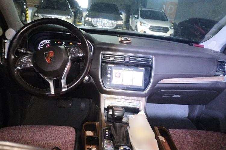 Used Roewe RX8 2018 30T Smart Connectivity All-Wheel Drive Supreme Edition
