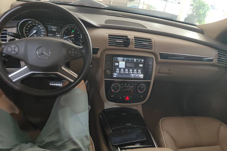 Used Mercedes-Benz R-Class 2014 R 320 4MATIC Luxury Model