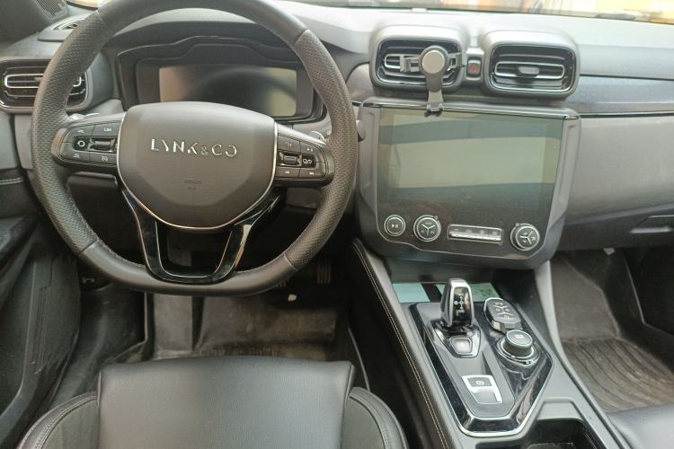 Used Lynk & Co 03 2021 1.5TD DCT JingPlus Center Console