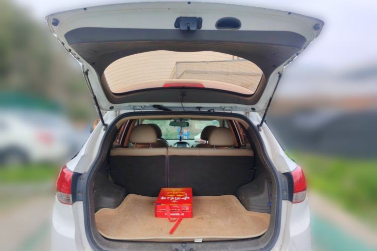 Used Hyundai ix35 2013 2.0L Automatic Two-Wheel Drive Smart GLS China IV Standard