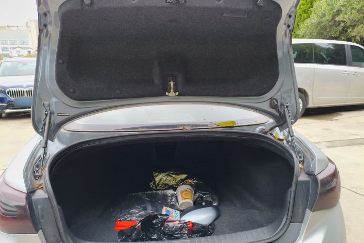 Used Infiniti Q50L 2016 2.0T Comfort Edition Trunk