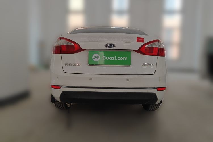 Used Ford Fiesta 2013 Sedan 1.5L Manual Fashion Edition
