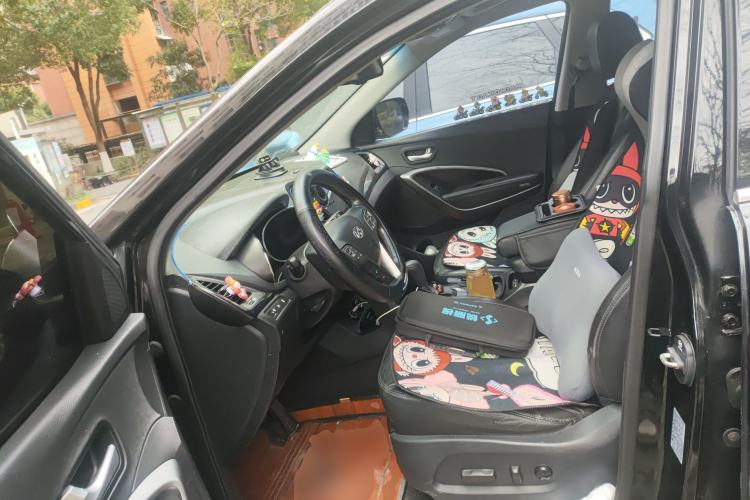 Used Hyundai Santa Fe 2013 2.4L Automatic Two-Wheel Drive Smart Version