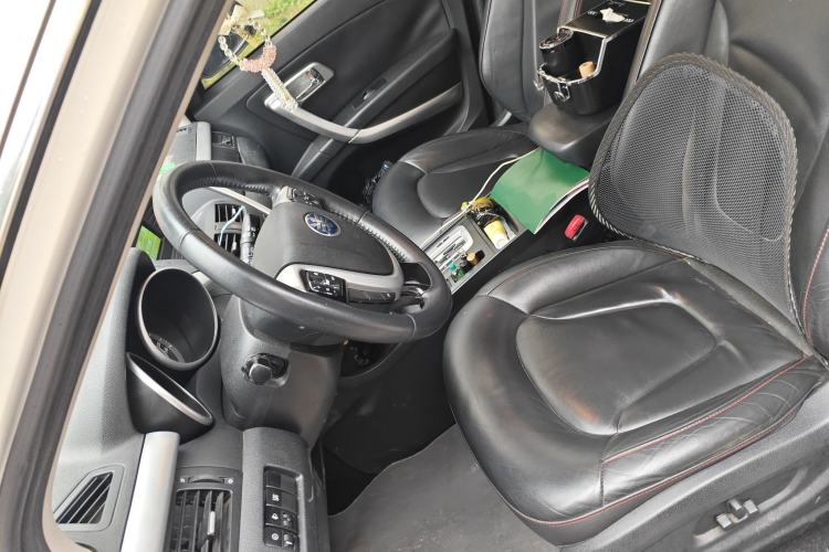 Used Bestune X80 2013 2.0L automatic luxury version
