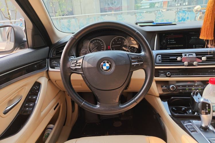Used BMW 5 Series 2013 525Li Leading Model Steering Wheel