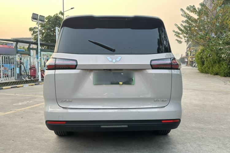 Used Wuling Starlight 730 2025 Model Pure Electric 500km Luxury Edition