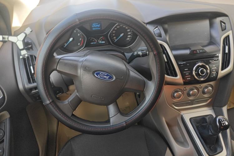 Used Ford Focus 2012 Sedan 1.6L Manual Comfort Model