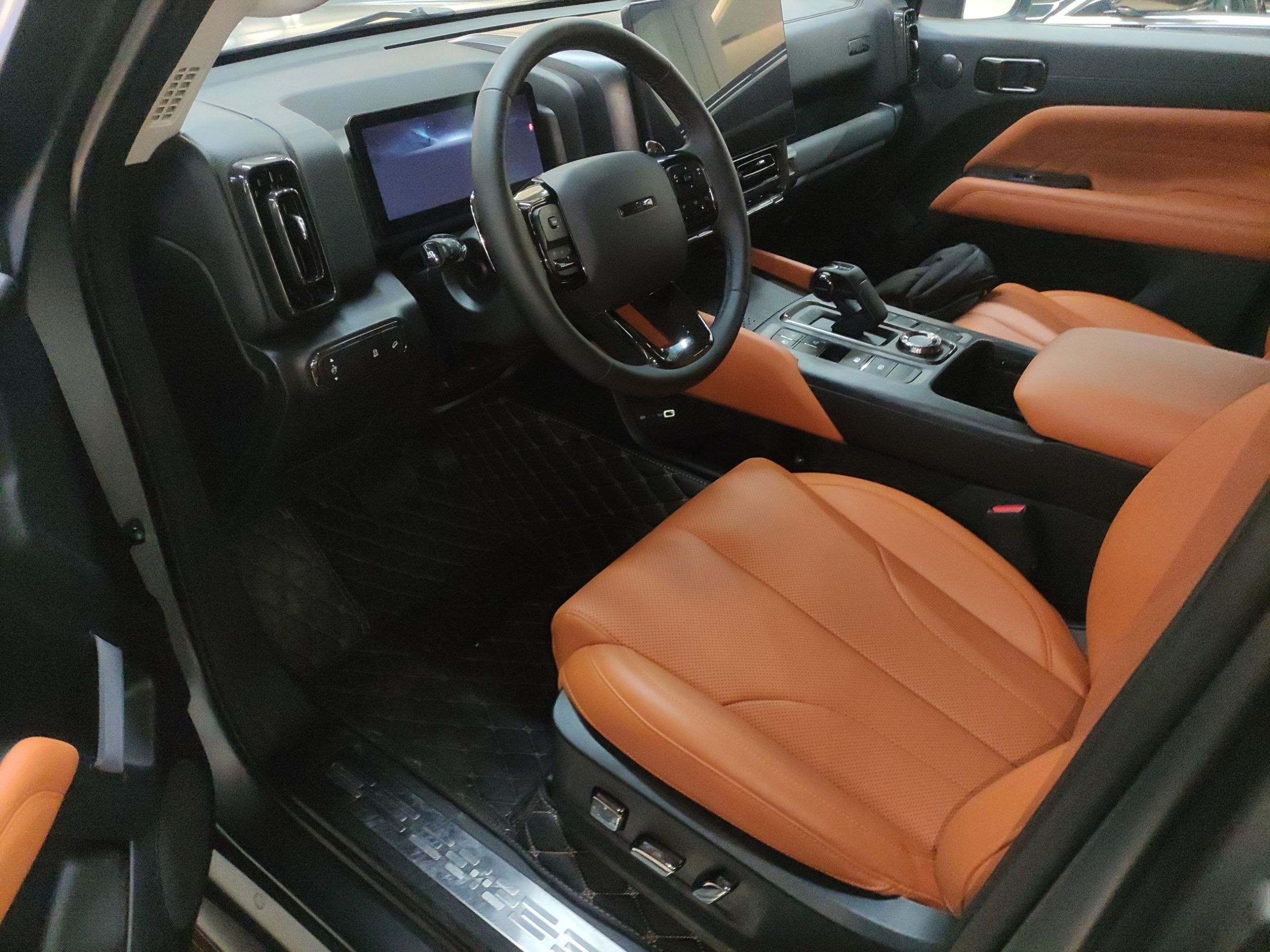 المقاعد الأمامية داخل السيارة