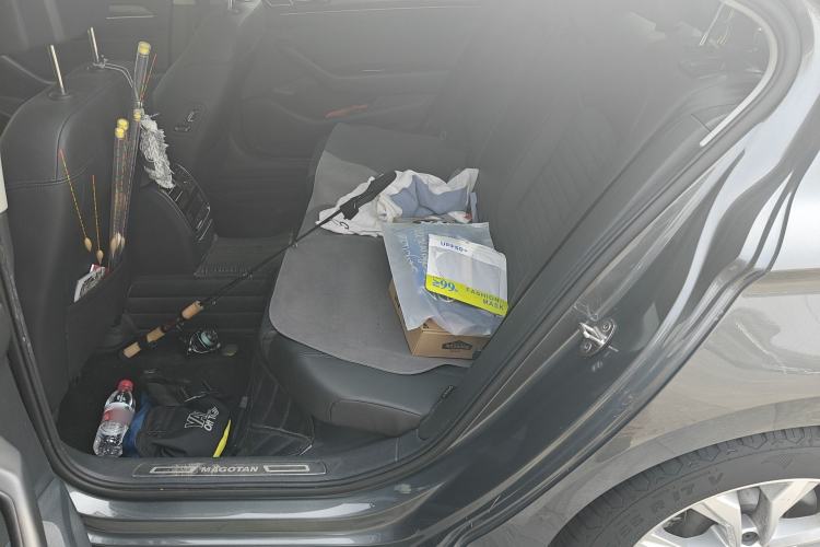 Used Volkswagen Magotan 2017 330TSI DSG Luxury Model Left Rear Seat