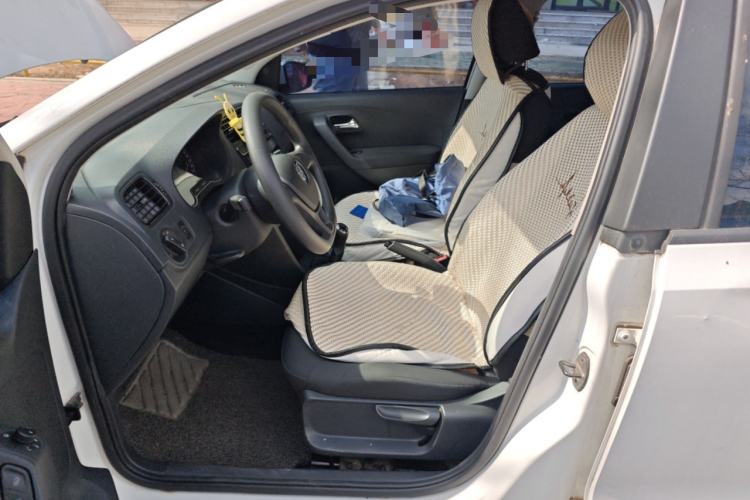 Used Volkswagen Polo 2016 1.4L Manual Fashion Model Left Front Seat