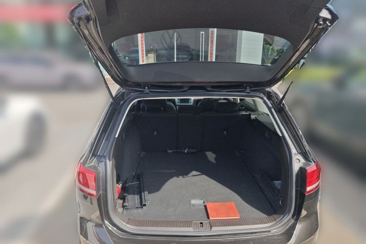 Used Volkswagen Variant 2017 380TSI Two-Wheel Drive Comfort Edition