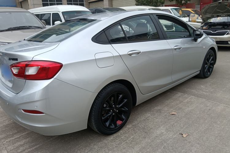 Used Chevrolet Cruze 2018 Redline 320 Automatic Pioneer Edition
