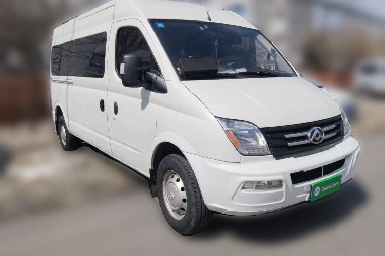 Used SAIC MAXUS Xintu V80 2021 2.0T Manual Classic Aoyuntong Long Wheelbase Mid-Roof 6/7/8/9-Seater Front Right 45 Deg