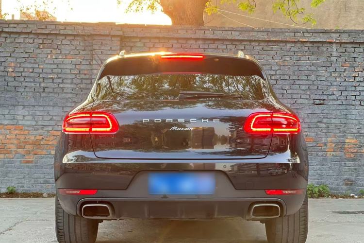 Used Porsche Macan 2017 Macan 2.0T Exterior 5