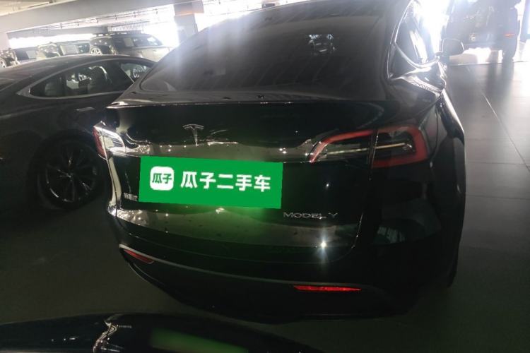 Used Tesla Model Y 2022 Long-Range All-Wheel-Drive Version