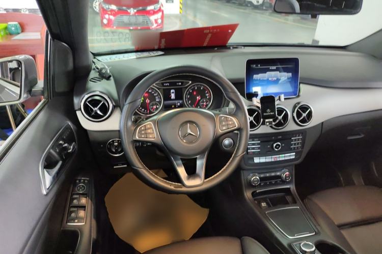 Used Mercedes-Benz B-Class 2017 B 200 Fashion Model
