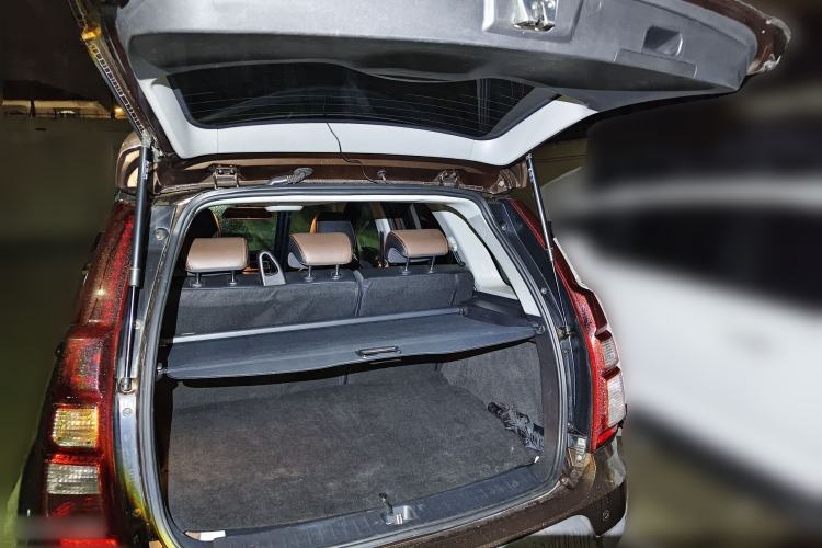 Used FORTHING Joyear X5 2016 1.6L Manual Luxury Model Trunk