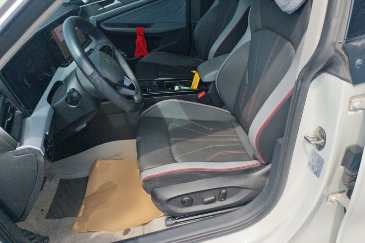 Used Volkswagen Lamando 2024 Lavida L 280TSI DSG Cool & Spicy Edition Left Front Seat