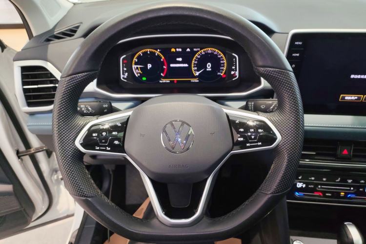 Used Volkswagen Tharu 2023 300TSI Two-Wheel-Drive Moon Luxury Edition