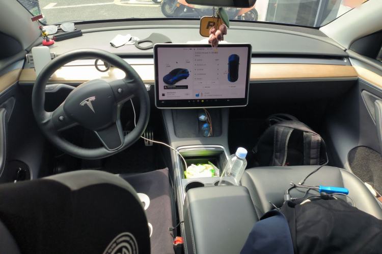 Used Tesla Model Y 2021 Long-Range All-Wheel-Drive Version