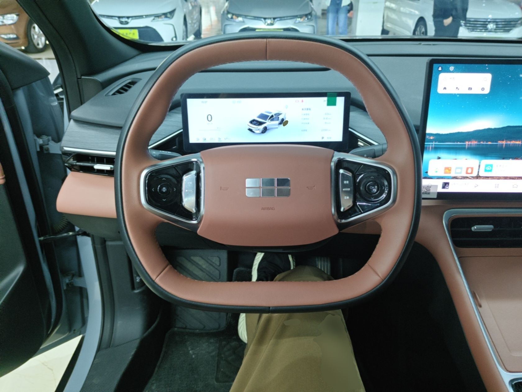 Geely Galaxy L6 2025 EM-i 140km Explorer+ Edition — снимка 13