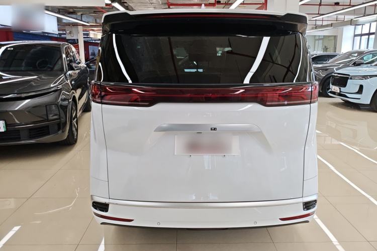 Used Denza D9 2024 DM-i 1050 Luxury Model
