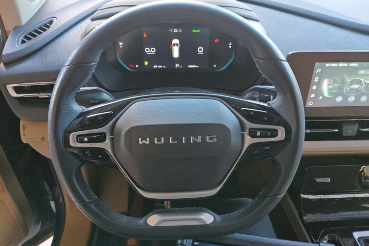 Used Wuling Victory 2023 2.0L DHT Deluxe Edition
