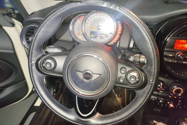 Used MINI 2016 1.2T ONE Pioneer Edition
