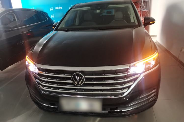 Used Volkswagen Viloran 2024 380TSI Premium Edition Front